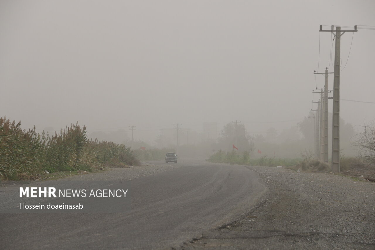 ورود طوفان و گرد و خاک به هرمزگان؛ گرد و خاک هشتبندی را در نوردید