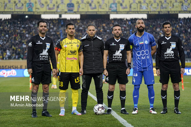 لیگ برتر فوتبال ؛ سپاهان اصفهان و استقلال تهران