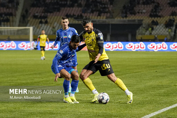 لیگ برتر فوتبال ؛ سپاهان اصفهان و استقلال تهران