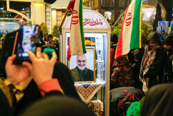 گلزار شهدای کرمان مملو از زائران مزار سردار شهید سلیمانی