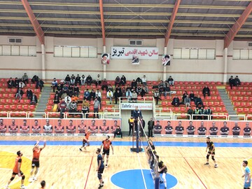 والیبال مس سونگون و زریبار مریوان نیمه تمام ماند
