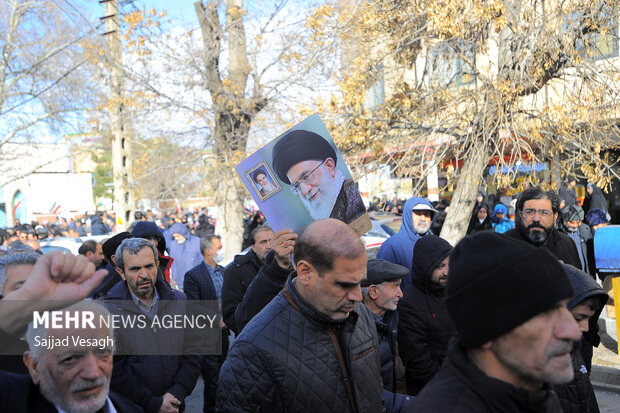راهپیمایی مردم همدان در محکومیت هتک حرمت قرآن کریم