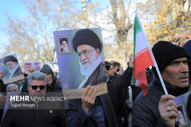 راهپیمایی مردم همدان در محکومیت هتک حرمت قرآن کریم