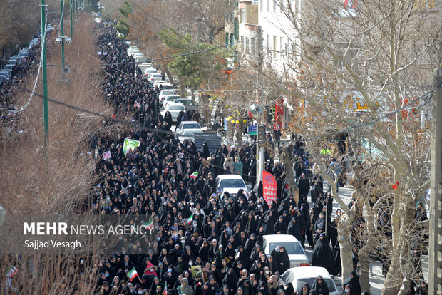 راهپیمایی مردم همدان در محکومیت هتک حرمت قرآن کریم