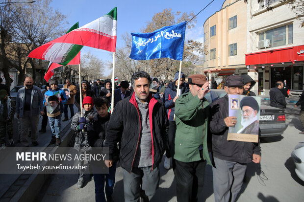 راهپیمایی انزجاری در محکومیت هتک حرمت به قرآن و مقدسات در همدان