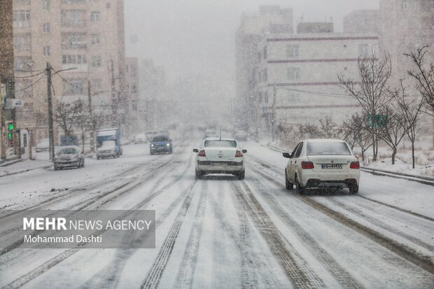 بارش برف و کولاک شدید در اردبیل