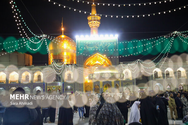 حال‌وهوای حرم امام رضا(ع) در آستانه میلاد امام علی(ع)