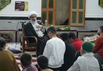 امام جمعه بوشهر: اعتکاف کلاس فشرده خودسازی برای نسل نوجوان است