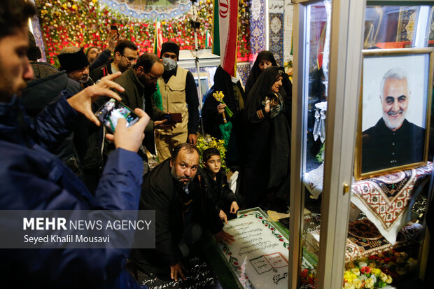 ساعت ۱:۲۰ به وقت حاج قاسم