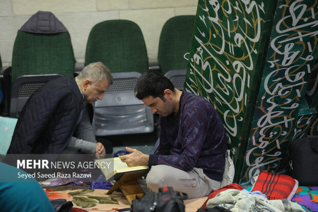 مراسم معنوی اعتکاف در دانشگاه تهران