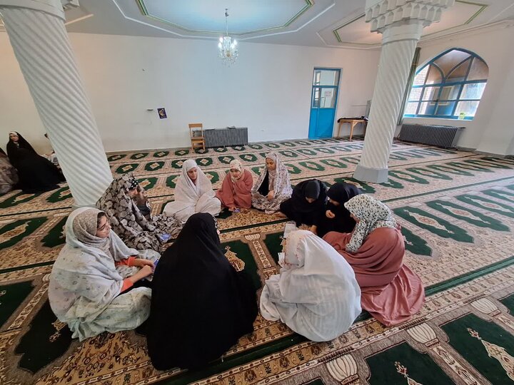 اعتکاف دانش‌آموزی در سنندج روایت خلوت نوجوانانه با خدا