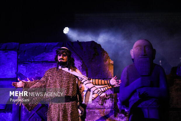 رونمایی از نماد «فاتح خیبر»