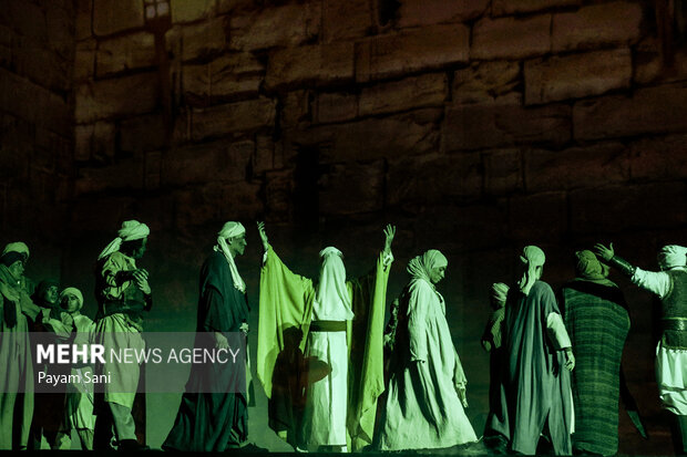 رونمایی از نماد «فاتح خیبر»