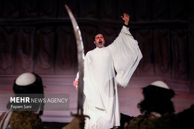 رونمایی از نماد «فاتح خیبر»