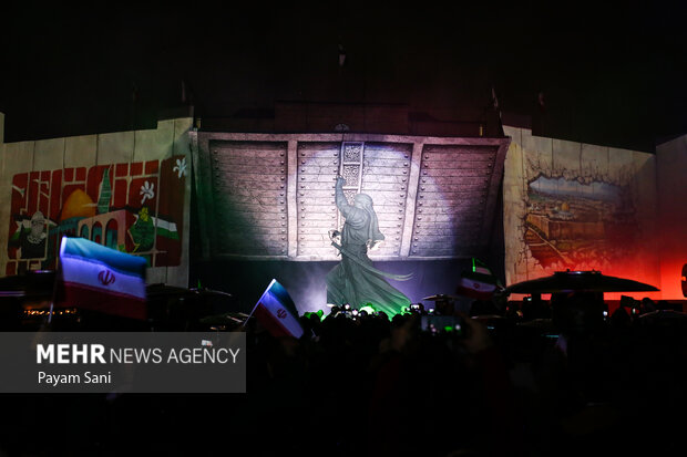 رونمایی از نماد «فاتح خیبر»