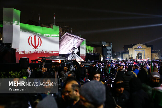 رونمایی از نماد «فاتح خیبر»