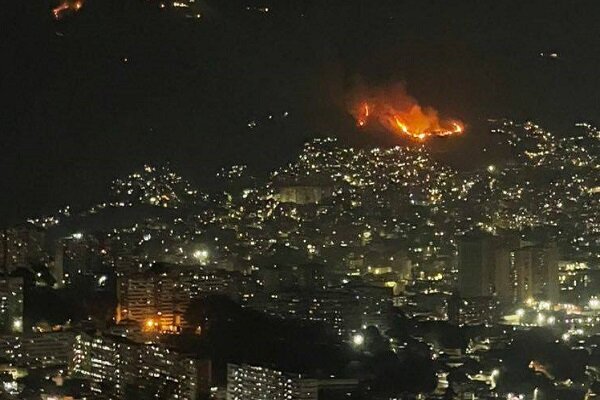 آغاز تجاوز نظامی آمریکا به ونزوئلا؛ وقوع انفجارهای شدید در کاراکاس