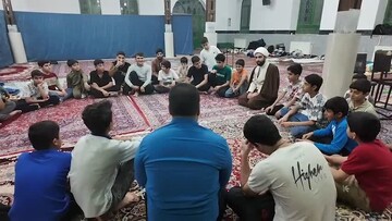 حاتمی: بیش از ۹۰۰ نفر در ۱۸ مسجد بهاباد معتکف شدند