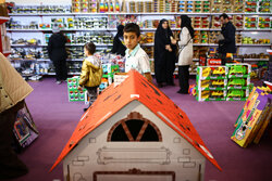 اغتشاشات، بازار اسباب‌بازی را هم خراب کرد/ تولید با حداقل توان