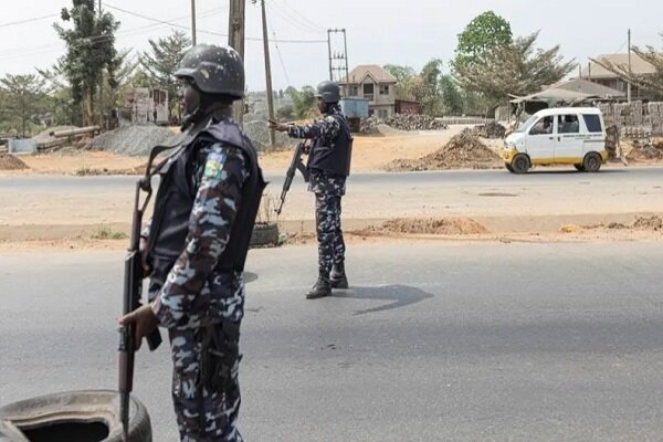 Gunmen raid village in Nigeria, killing at least 30 people