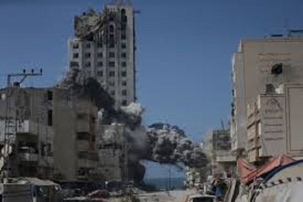 VIDEO: Israel blows up a residential block in al-Tuffah