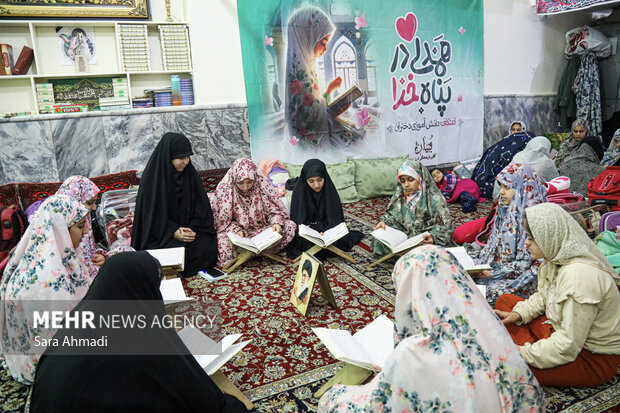 مراسم معنوی اعتکاف در مساجد مشهد