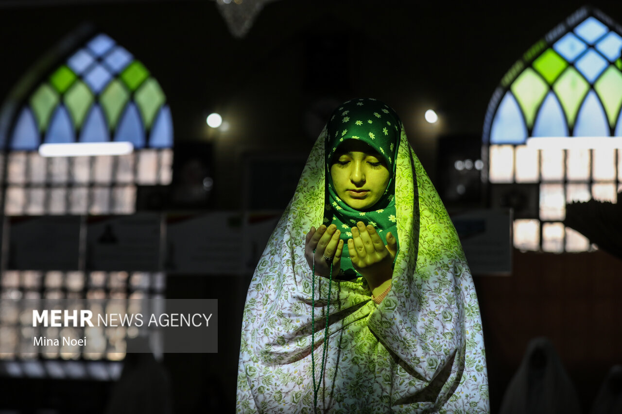 مراسم معنوی اعتکاف در سراسر کشور مراسم معنوی اعتکاف در سراسر کشور