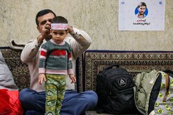 مراسم معنوی اعتکاف پدر و پسری در رشت