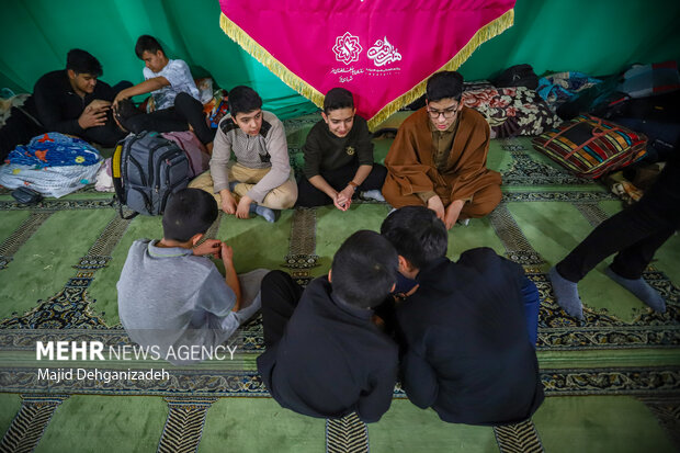 مراسم معنوی اعتکاف دانش‌آموزی در یزد