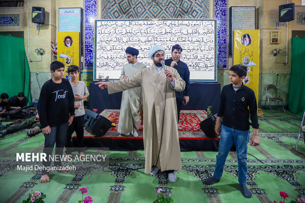 مراسم معنوی اعتکاف دانش‌آموزی در یزد