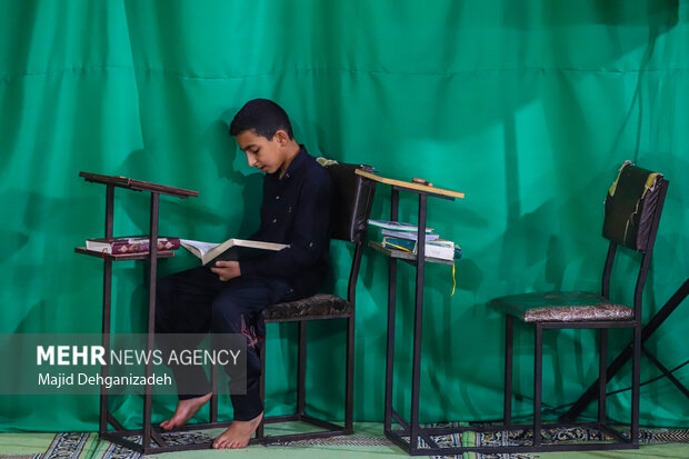 مراسم معنوی اعتکاف دانش‌آموزی در یزد