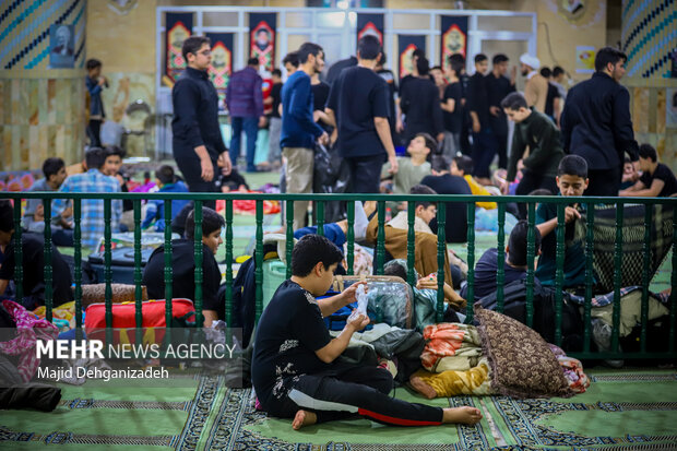 مراسم معنوی اعتکاف دانش‌آموزی در یزد