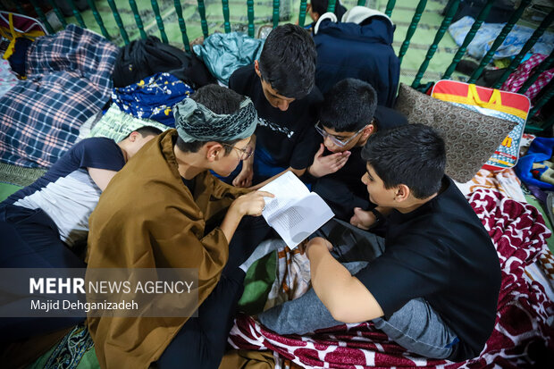 مراسم معنوی اعتکاف دانش‌آموزی در یزد
