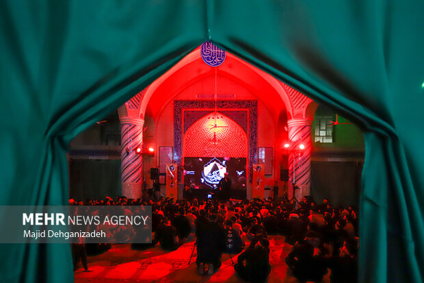 مراسم معنوی اعتکاف دانش‌آموزی در یزد