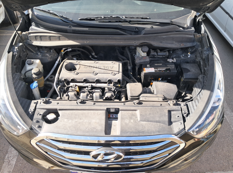 چرا ولتاژ باتری خودرو خیلی بالا است؟ علل و راه حل‌ها