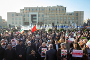 تجمع بزرگ مردم اصفهان در میدان امام حسین(ع)؛ تاپای جان برای ایران