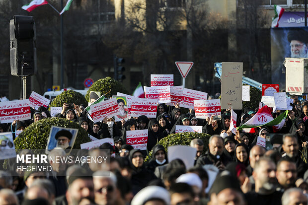 تجمع بزرگ«تا پای جان برای ایران» در اصفهان