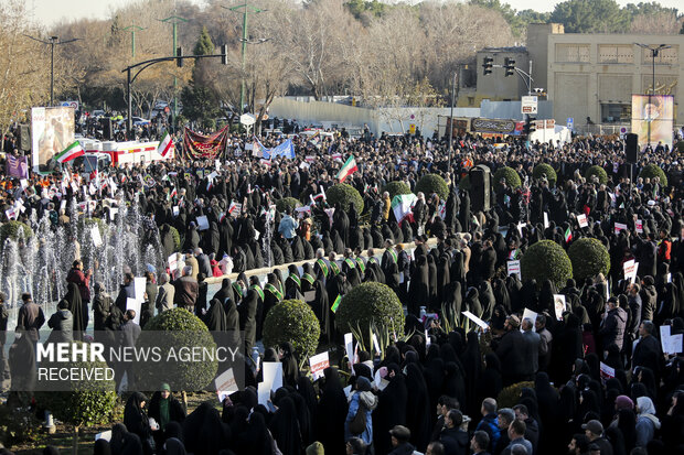تجمع بزرگ«تا پای جان برای ایران» در اصفهان