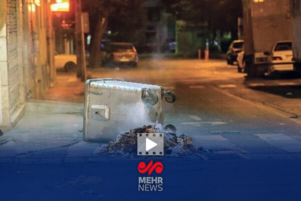 تصاویری از حمله شبانه اغتشاشگران به مقر نظامی خشکبیجار تصاویری از حمله شبانه اغتشاشگران به مقر نظامی خشکبیجار