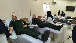 ۱۰۰ نفر از کارکنان دولت در رشت به یاد سردار سلیمانی خون اهدا کردند