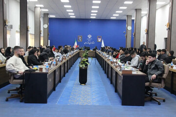 وجود سالن‌های ورزشی نیمه‌تمام با قدمت بیش از ۲۵ سال قابل قبول نیست