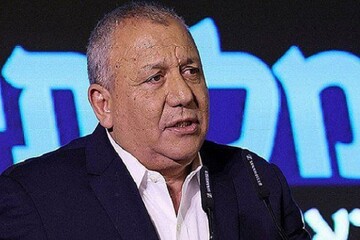 آیزنکوت: ما در آستانه هرج و مرج قرار داریم