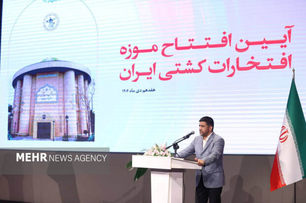 دبیر: زمانی که به فدراسیون آمدم تمام مدال‌های قهرمانان را دزدیده بودند