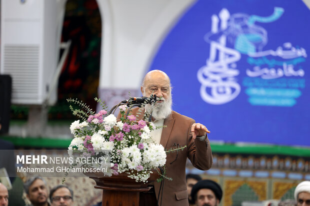 چمران: هرچه داریم از مکتب امام حسین (ع) است