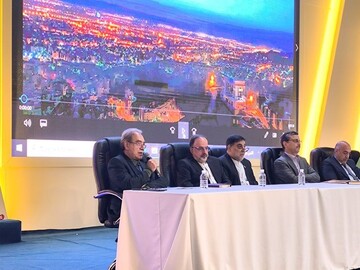 وفد تجاري ايراني يزور العراق لتوسيع العلاقات الاقتصادية