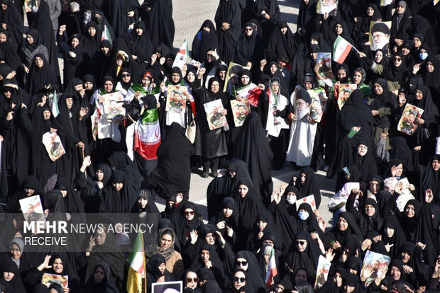 تشییع پیکر شهید «احسان آقاجانی» در ایلام