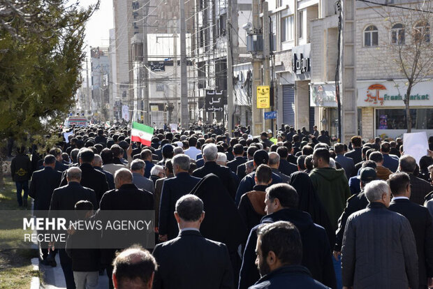 تشییع پیکر شهید «احسان آقاجانی» در ایلام