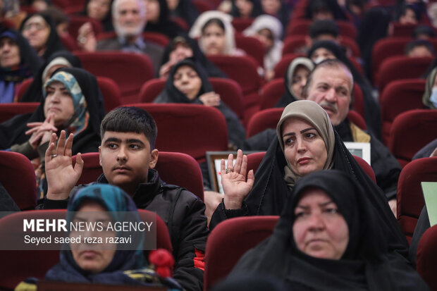 دومین کنگره سرداران و 700 شهید منطقه 19 11