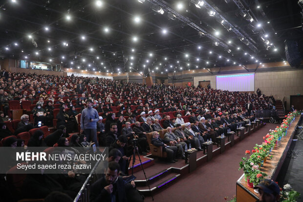 دومین کنگره سرداران و 700 شهید منطقه 19 14