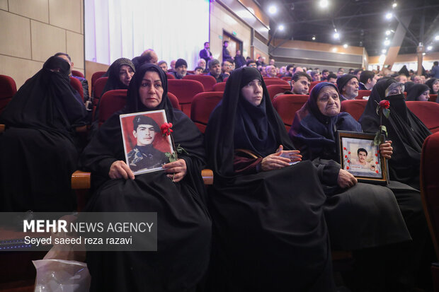 دومین کنگره سرداران و 700 شهید منطقه 19 16